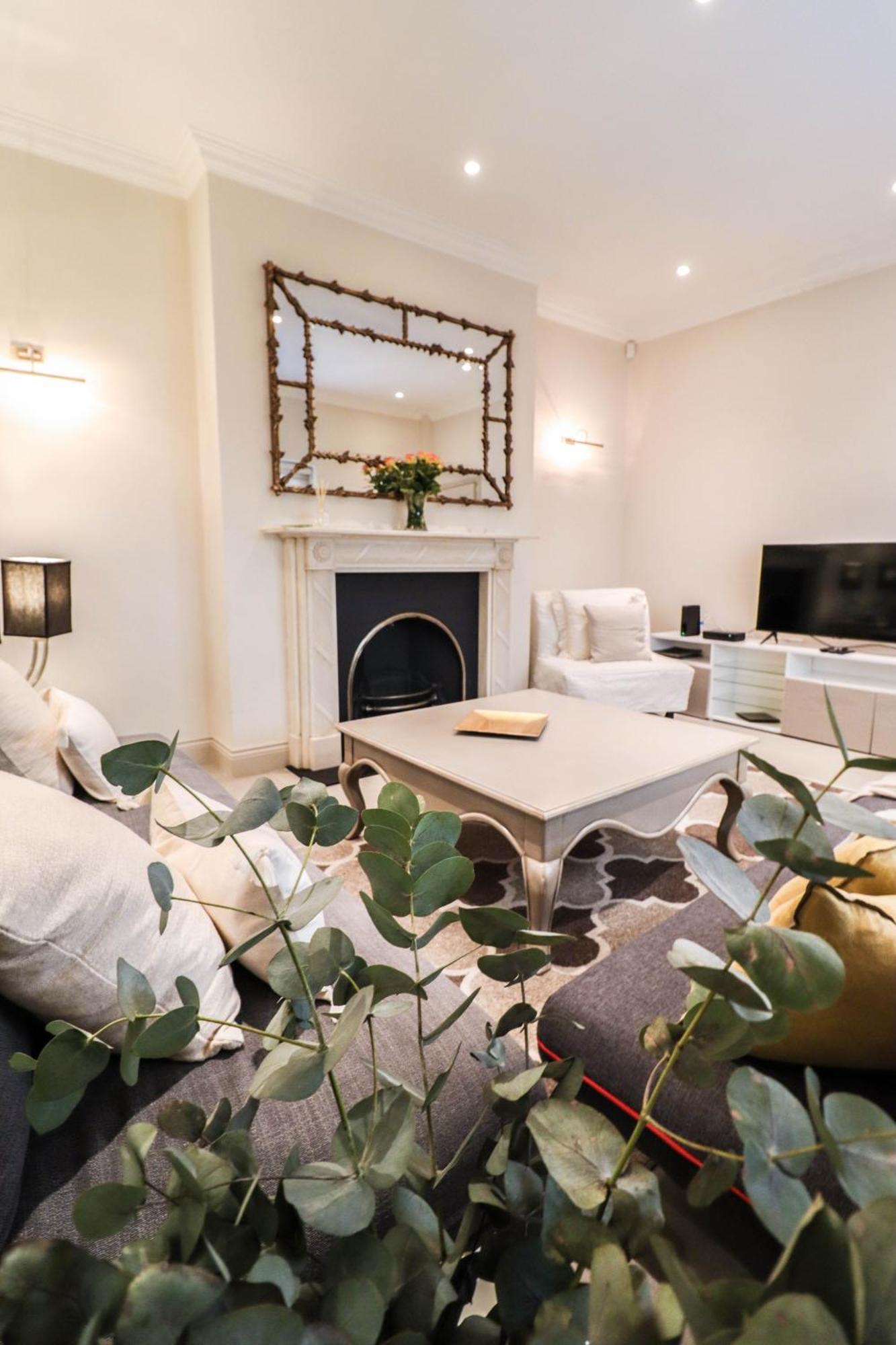 Elegant One-bedroom! Kensington Flat With Patio Appartement *