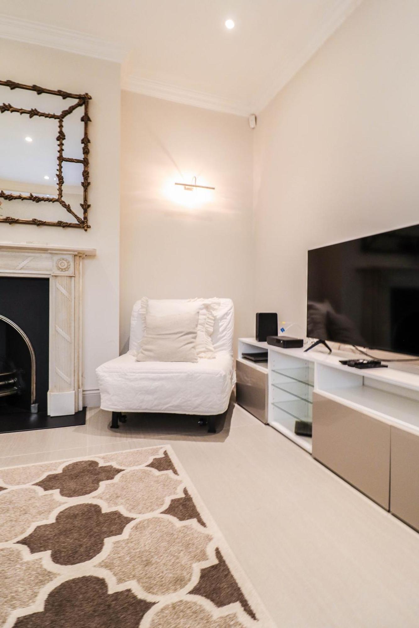 Appartement Elegant One-bedroom! Kensington Flat With Patio